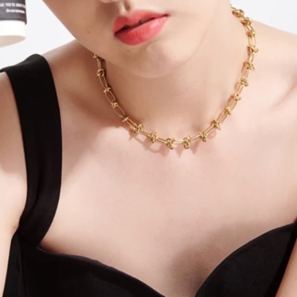 Real 18k gold link knot necklace - Picture 6 of 12